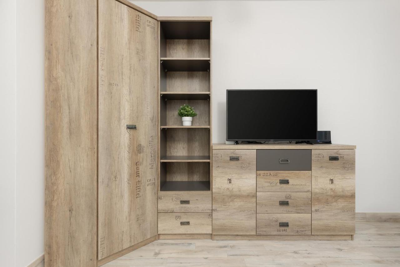 Studio Warsaw Wlochy 1 Sierpnia By Noclegi Renters Luaran gambar