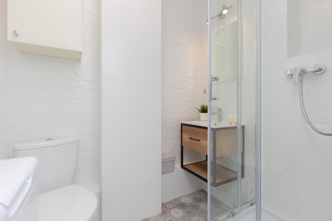 Studio Warsaw Wlochy 1 Sierpnia By Noclegi Renters Luaran gambar